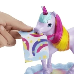 Barbie Fantasía Set de Juego Muñeca con Pony Arcoíris GTG01<Mattel Fashion