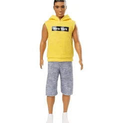 Barbie Fashion Doll & Beauty Ken Hoodie Amarilla y Boardshorts<Mattel New
