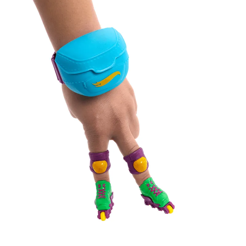 Hot Wheels Skate Park Bowl Cámara Incluye 3 Patinetas, Rodilleras, Roller y Sneakers<Mattel Best