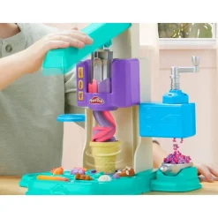 Play-Doh Set de Juegos Heladería con Maquina de Helados Accesorios y 5 Latas<Hasbro Fashion